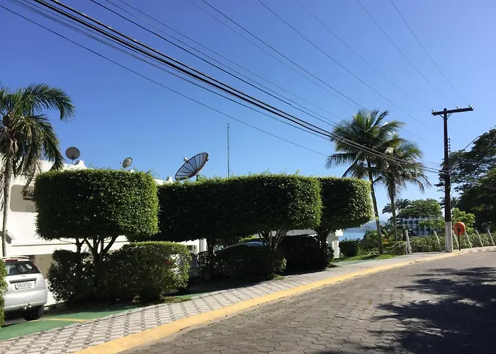 Apartamento Ubatuba Vista para o mar e pé na areia - Praia das Toninhas