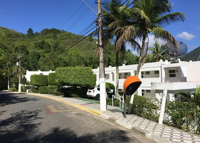 Apartamento Ubatuba Vista para o mar e pé na areia - Praia das Toninhas