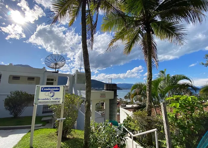 Apartamento Ubatuba Vista para o mar e pé na areia - Praia das Toninhas